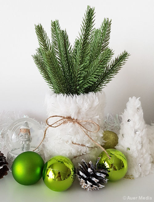 DIY Elegant White Christmas Decorations Using Fake Fur