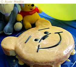 Picture: Winnie the Pooh birthday cake - ready to party!